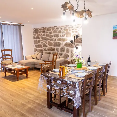 La Grange D'elie Et Rosa *